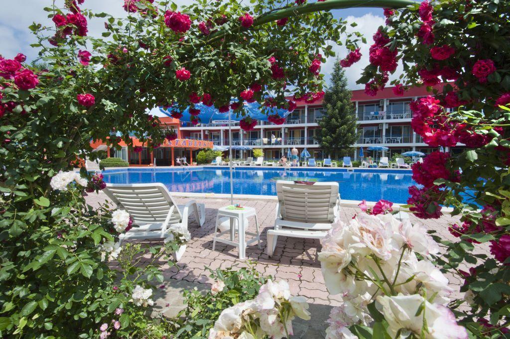 Regina Hotel Sunny Beach Exterior photo
